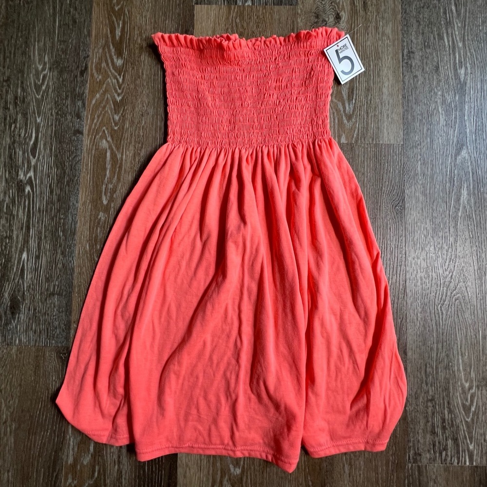 5 More Minutes Tube Dress Womens Large Coral Pink Smocked Strapless Mini‎ Summer